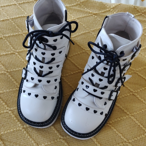 DEMONIA EMILY 315 HEART ANKLE BOOTS - Picture 2 of 9